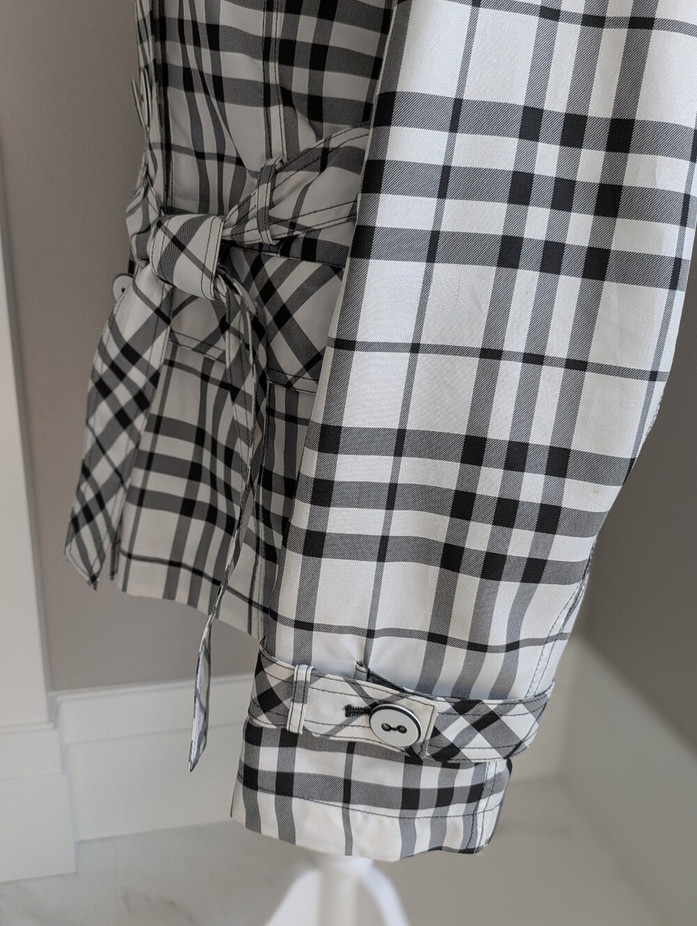 giacca Black & White Plaid Double-Breasted  Trench Style Rain Coat & Windbreaker - Picture 15 of 15
